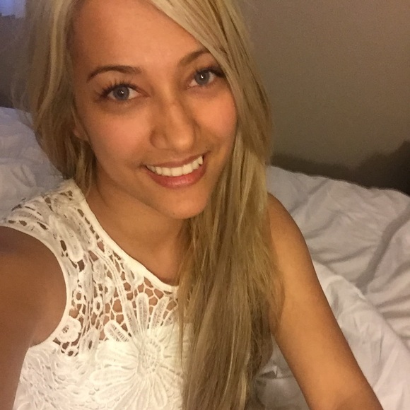 Meet your Posher, Sara - Picture 3 of 8